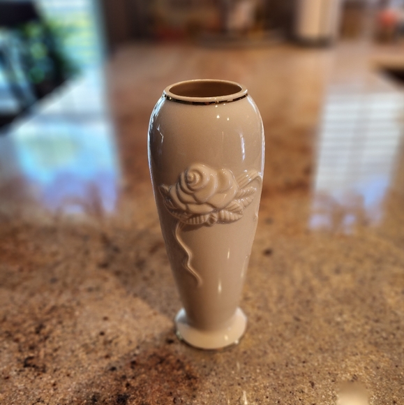 💐LENOX/Vase💐 - Picture 1 of 4